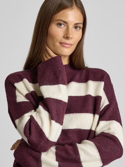 Vero Moda Regular Fit Pullover mit Allover-Muster Modell 'NEZ' Dunkelrot 3