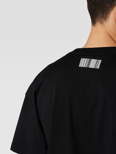 VTMNTS T-Shirt mit Motiv- und Statement-Print Schwarz 3