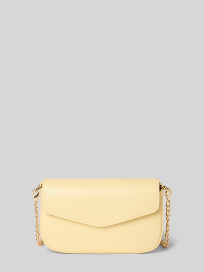 Produktfoto, Crossbody Bag mit Innenfach Modell 'VANJA' von Seidenfelt in Creme, goldene Gliederkette, glatte Oberfläche, Studioansicht.