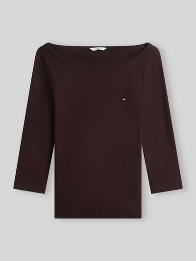 Produktfoto, dunkelbraunes Slim Fit Langarmshirt aus reiner Baumwolle von Tommy Hilfiger, glatte Struktur, Damen T-Shirt, neutraler Hintergrund