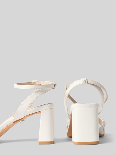 Produktfoto, Sandalette mit Ziersteinbesatz Modell 'ASHLEY BUTTERFLY GLAM' von Buffalo, Damen Sandalette mit Riemen, Dornschließe, Blockabsatz, Absatzhöhe 8 cm, helle Farben, klare Formen, glatte Textur, Größe 40