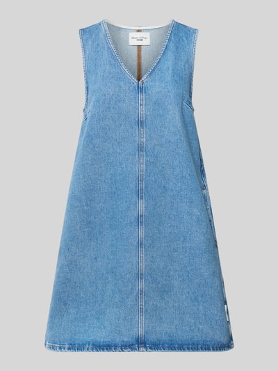 Produktfoto, Fließendes Jeanskleid aus Baumwoll-Mix von Marc O’Polo Denim in Hellblau mit V-Ausschnitt, Mini-Länge, geradem Saum und Seitentaschen