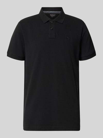 Produktfoto, schwarzes Regular Fit Poloshirt aus Baumwoll-Mix von Tom Tailor, glatte Struktur, kurzer Schnitt, Herren Poloshirt von Tom Tailor