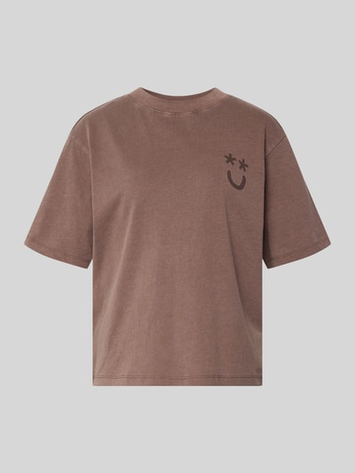 Produktfoto, T-shirt Motiefprint en ronde hals van Jake*s Casual, puur katoen, relaxed fit, ruglengte maat S 52 cm, bruine tinten, korte mouwen, zachte stof, grafisch printmotief