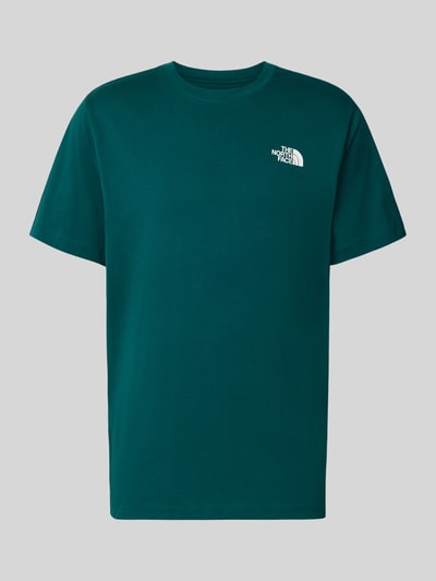 Produktfoto, t-shirt met labelprint model 'Evolution' van The North Face in groen katoenmix, regular fit, ruglengte bij maat M 73 cm