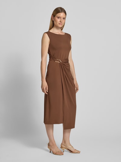 Christian Berg Woman Selection midi-jurk in wikkellook met ronde hals Middenbruin - 1