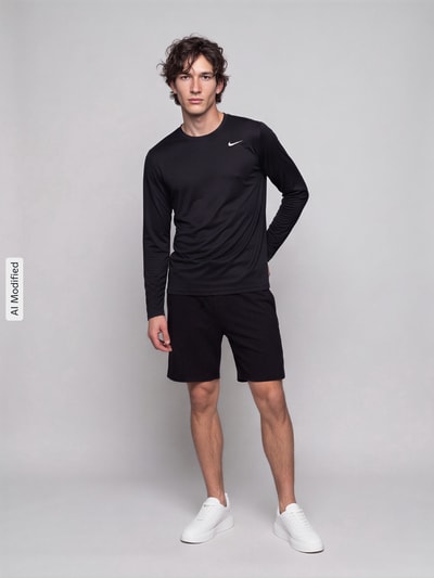 Nike Training Regular Fit Sport-Langarmshirt mit Rundhalsausschnitt Black 1