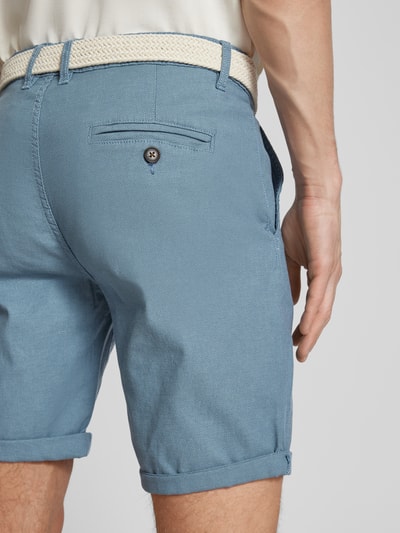 Redefined Rebel Regular Fit Shorts mit Gürtel Modell 'NEBRASKA' Hellblau Melange 3