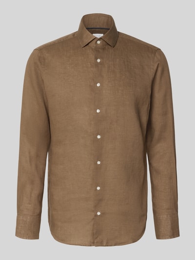 Produktfoto, Regular Fit Leinenhemd mit Kentkragen von Christian Berg Men, braunes Leinen, glatte Textur, weiße Knopfleiste, frontal