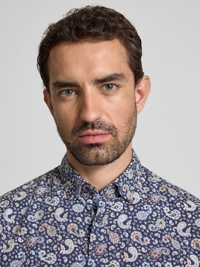 Christian Berg Men Regular Fit Freizeithemd aus reiner Baumwolle mit Kentkragen Dunkelblau 3