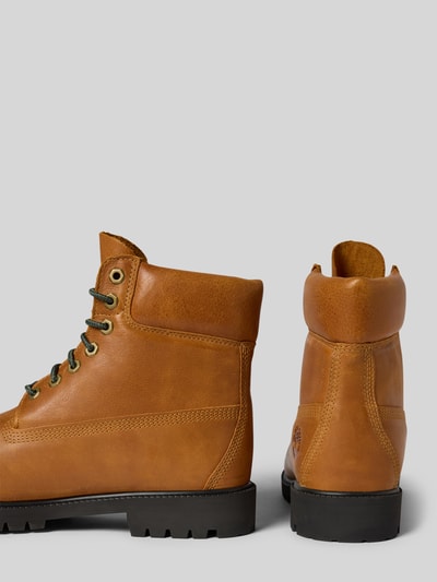 Productfoto, veterboots uit echt leer van Timberland, afgerond model, vetersluiting, Label in reliëf, geprofileerde zool, hakhoogte maat 44: 3 cm, schachthoogte maat 44: 15 cm, schachtbreedte maat 44: 11 cm, cognackleur, gladde textuur