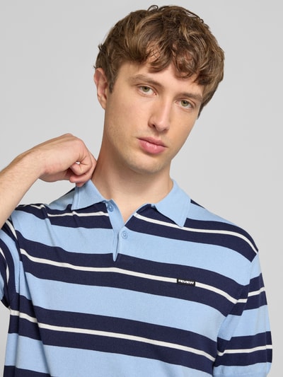 REVIEW Slim Fit Poloshirt aus Viskose-Mix Eisblau 3