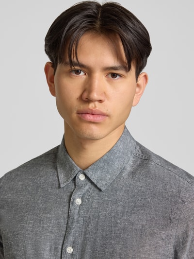 Blend koszula casualowa o kroju regular fit z kołnierzykiem typu kent model 'ABAN' Średnioszary melanż 3