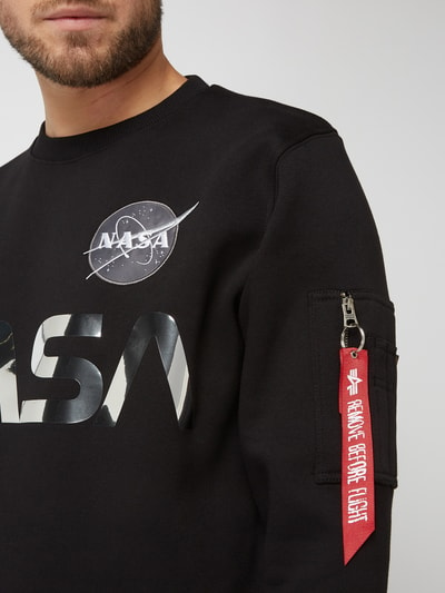 Alpha Industries Sweatshirt met glanzende NASA-print Zwart - 3