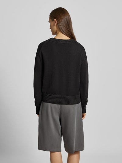Calvin Klein Jeans Strickpullover mit V-Ausschnitt Black 5