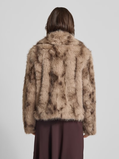 mbyM Kurtka ze sztucznego futra model ‘Corvia’ Jasnobrązowy 5