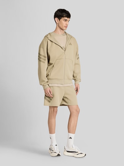 adidas Sportswear Regular Fit Trainingsjacke mit Kapuze Oliv 1
