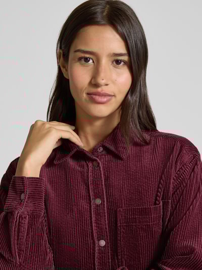 Christian Berg Woman Relaxed Fit Hemdbluse in Cord-Optik Kirsche 3