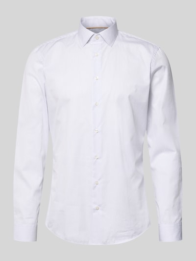 Produktfoto, biała koszula o kroju slim fit z delikatnym wzorem pasków, gładka tekstura, Slim Fit Businesshemd in Premiumqualität von Jake*s, koszula biznesowa męska