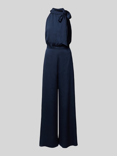 Produktfoto, Kombinezon Jumpsuit mit Schleifen-Detail von SWING, krój regular fit, wiązanie na szyi, zamek błyskawiczny z tyłu, długość tyłu w rozmiarze 36: 40 cm, szerokość w rozmiarze 36: 36 cm, całkowita długość w rozmiarze 36: 152 cm, długość wewnętrzna nogawki: 83 cm, granatowy, gładki materiał