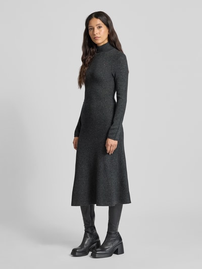Tommy Hilfiger Regular Fit Freizeitkleid aus reiner Wolle Hellgrau 1