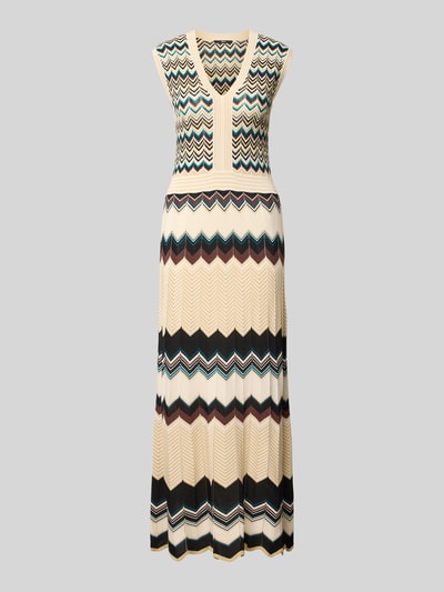 Produktfoto, Slim Fit Maxikleid aus Viskose-Mix in Strick-Optik von zero mit V-Ausschnitt, ärmelloses Design, Zickzack-Muster in Beige, Braun, Schwarz und Grün, Rückenlänge 140 cm, Brustweite 39 cm bei Größe 36.