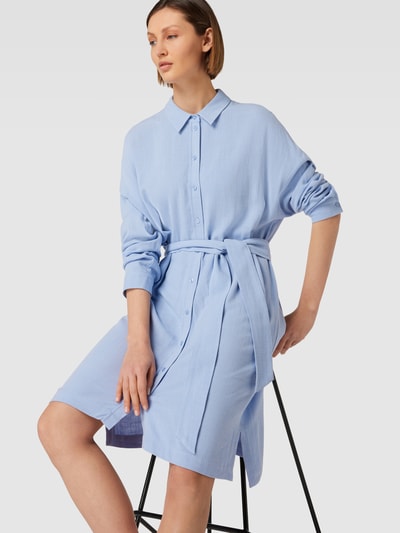 Selected Femme Sukienka koszulowa z wiązanym paskiem model ‘VIVA TONIA’ Błękitny 3
