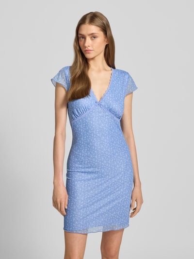 Review Minikleid mit V-Auschnitt Bleu 4