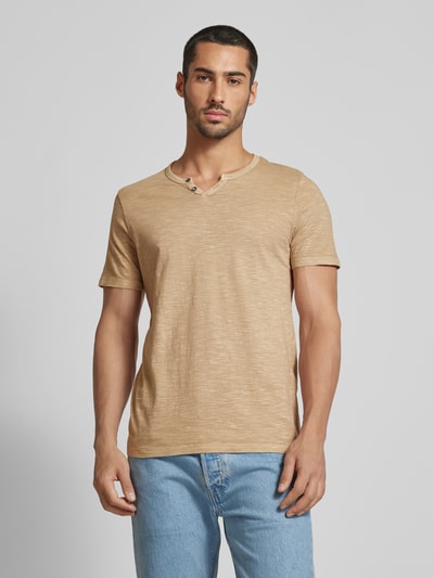 Jack & Jones T-shirt z dekoltem w serek model ‘SPLIT’ Beżowy 4