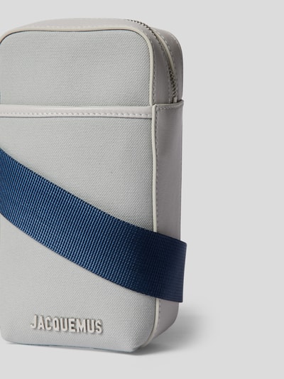 Jacquemus Bauchtasche mit Label-Applikation Hellgrau 3