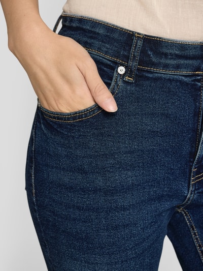 Mango Flared Jeans mit 5-Pocket-Design Modell 'SIENNA' Jeansblau 3