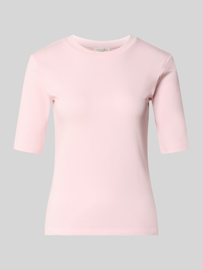 Produktfoto, Slim Fit T-Shirt im Halbarm-Design Modell 'Uda' von Christian Berg Woman aus elastischem Baumwoll-Mix in zartem Rosa, Rundhalsausschnitt, Rückenlänge bei Größe S 54 cm.