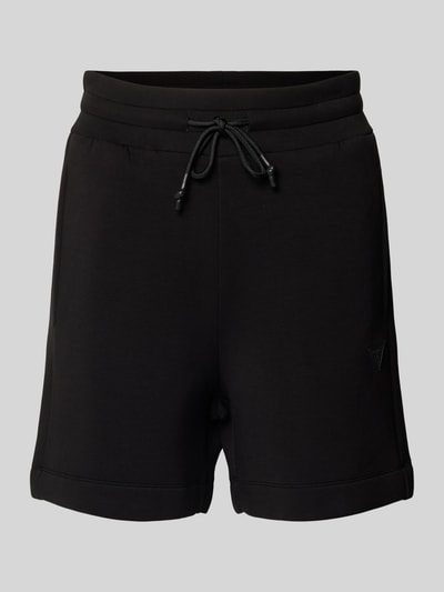 Produktfoto, Regular Fit Shorts aus Viskose-Mix von Guess Activewear, elastischer Bund mit Tunnelzug, schwarze Farbe, seitliche Eingrifftaschen, glatte Struktur, Damen Shorts