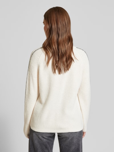 s.Oliver RED LABEL Regular Fit Strickpullover mit V-Ausschnitt und Kontrast-Details Offwhite 5