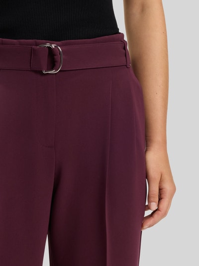 BOSS Spodnie o kroju regular fit z zapięciem na pasek Bordowy 3