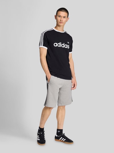 adidas Originals Regular Fit Sweatshorts mit Logo Stitching Mittelgrau Melange 1