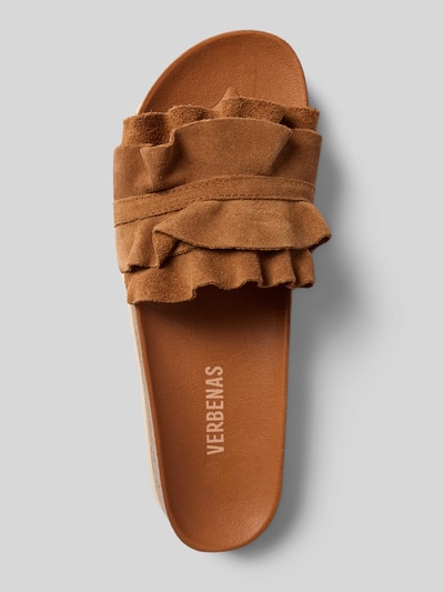 Produktfoto, Slipper aus echtem Leder Modell 'Rocio' von Verbenas, braun, Rüschenbesatz, abgerundete Passform, profilierte Sohle, offene Ferse, Absatzhöhe 3 cm, Größe 40, strukturierte Leder-Textur