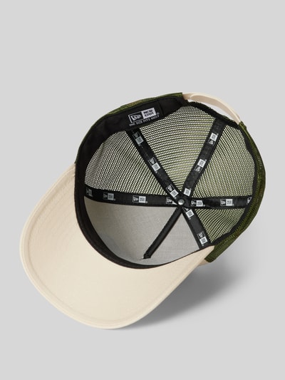 New Era Trucker-pet met motiefstitching, model 'SCRIPT' Beige - 2