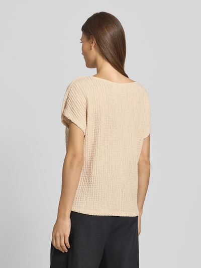 Christian Berg Woman Relaxed fit T-shirt met V-hals en sierplooi Zand - 5