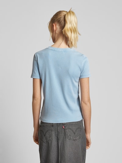 Calvin Klein Jeans T-Shirt mit Label-Badge Hellblau 5