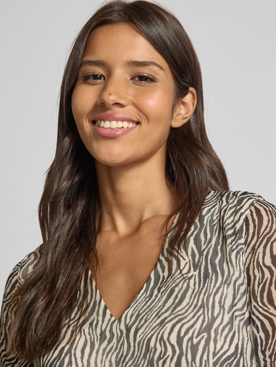 Vero Moda Tailliertes Minikleid mit V-Ausschnitt Modell 'SMILLA' Black 3