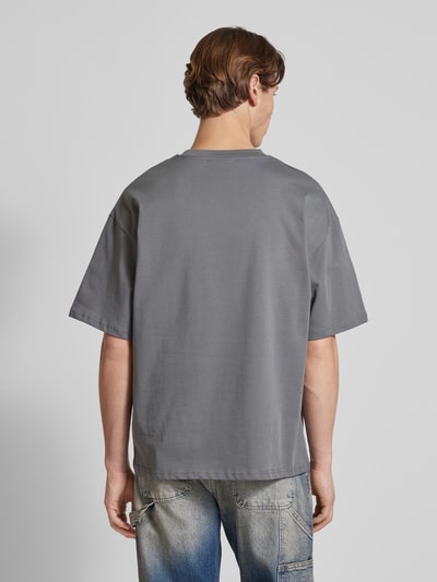 REVIEW Oversized T-Shirt mit Label-Print Dunkelgrau 5