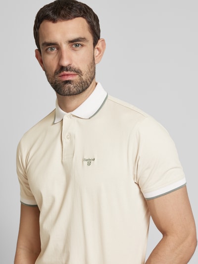 Barbour Slim Fit Poloshirt mit Label-Stitching Modell 'Consay' Sand 3