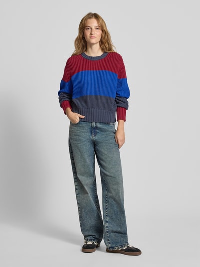 Calvin Klein Jeans Strickpullover mit Rundhalsausschnitt und Streifenmuster Bordeaux 1