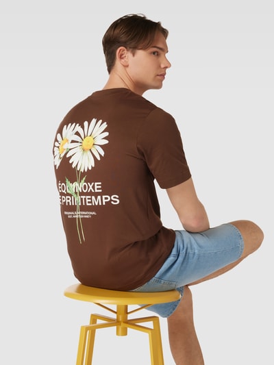 Jack & Jones T-Shirt mit Motiv-Print Modell 'FLORES' Mittelbraun 3