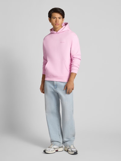 REVIEW Hoodie mit Label-Print Rosa 1