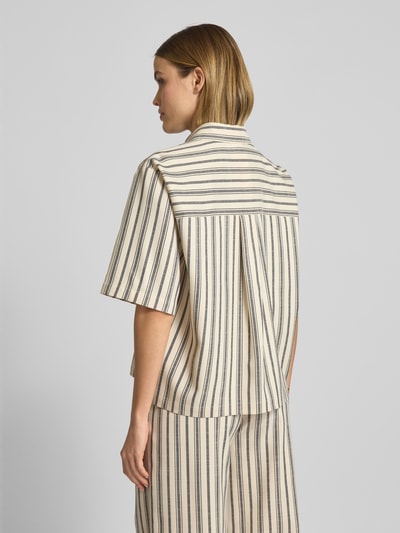 Jake*s Collection Relaxed fit overhemdblouse met borstzak Beige - 5