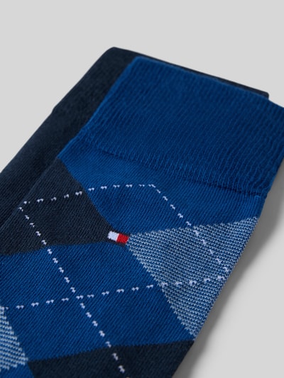 Produktfoto, skarpety z mieszanki bawełny w odcieniach niebieskiego z geometrycznym wzorem, zestaw 2 szt., model 'CHECK 2P' od Tommy Hilfiger, skarpety męskie