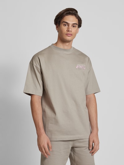 Multiply Apparel T-shirt o kroju oversized z nadrukiem z logo Beżowy 4