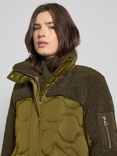 Marc O'Polo Płaszcz puchowy o kroju regular fit z obszyciem z imitacji futerka Khaki 3